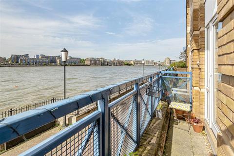 2 bedroom apartment for sale, King & Queen Wharf, Rotherhithe