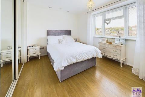 16 Nickleby Close, Rochester, ME1 2LE