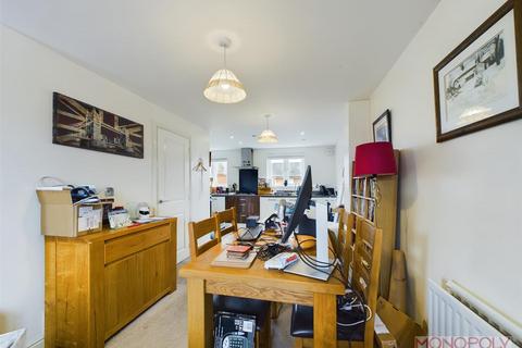 16 Cae Mawr, Wrexham, LL11 3DH
