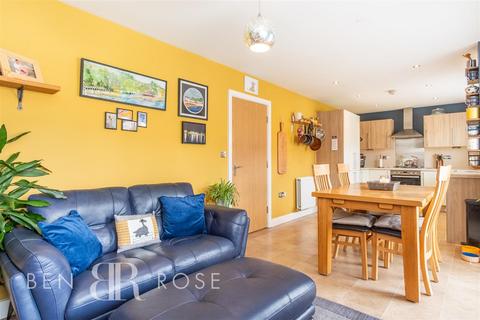 19 Vicarage Crescent, Coppull, Chorley, PR7 4QG