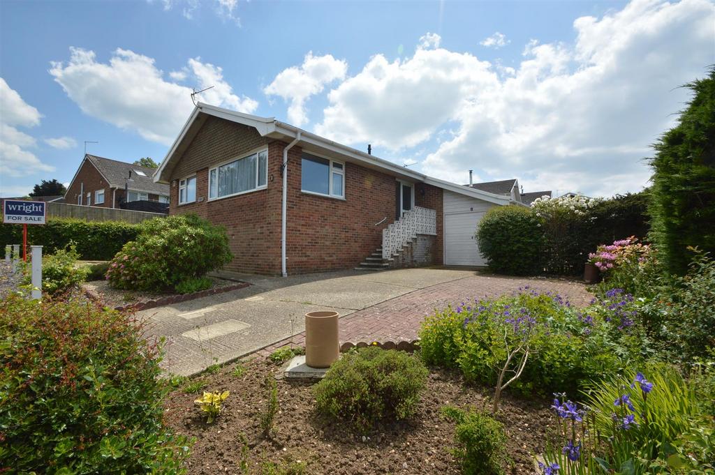 BINSTEAD 3 bed detached bungalow for sale £299,950