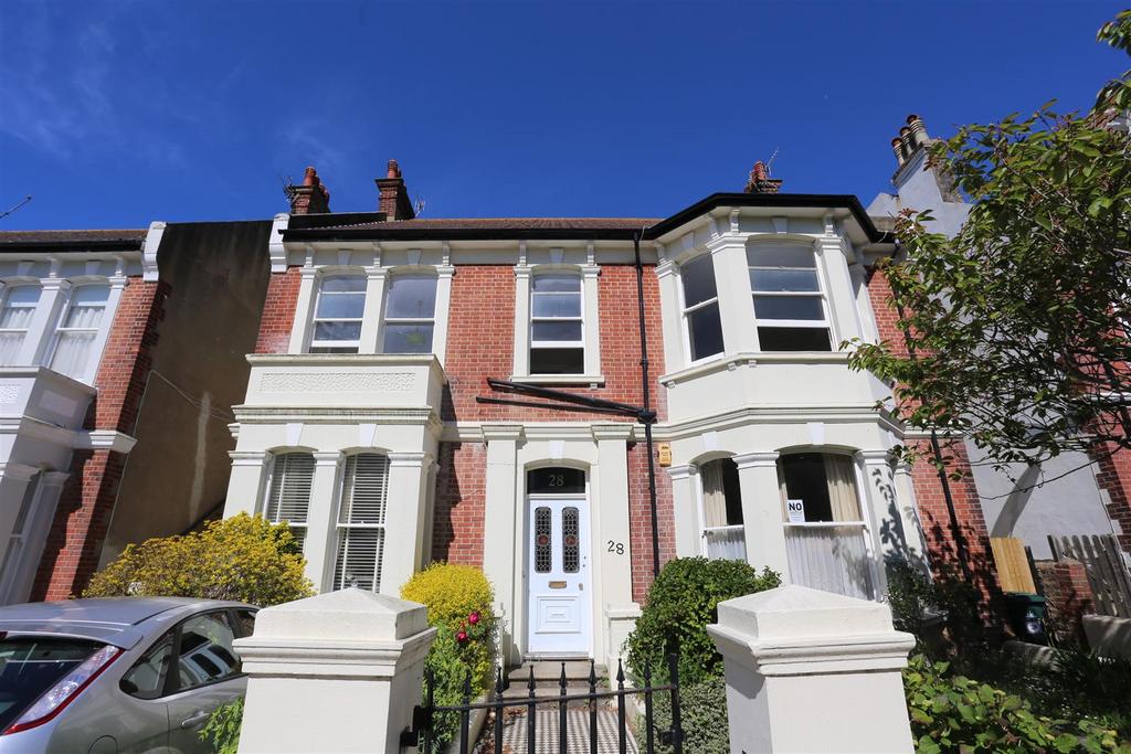 Sackville Gardens, Hove 2 bed flat £1,350 pcm (£312 pw)