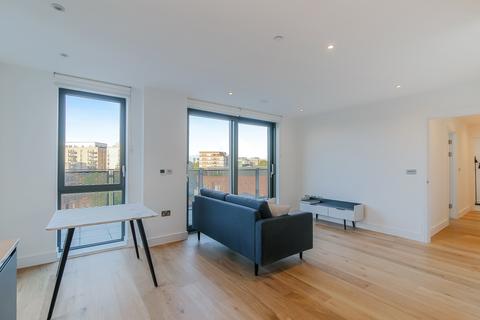 3 bedroom apartment to rent, Webber Street, London SE1