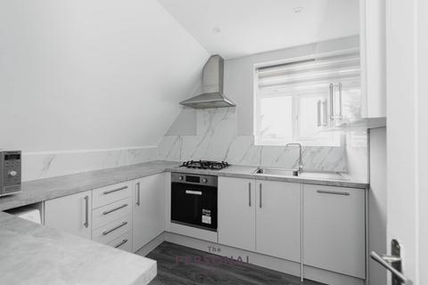 1 bedroom flat to rent, Kingston Road, Epsom