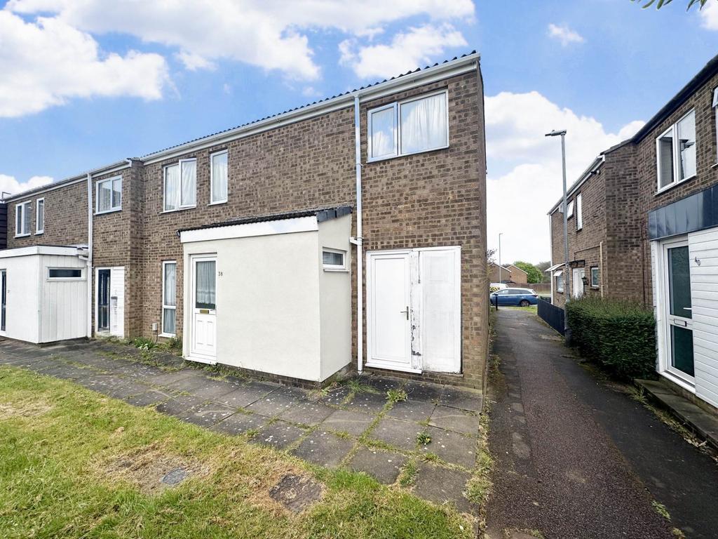 Winchester Gardens, Luton LU3 3 bed end of terrace house for sale £