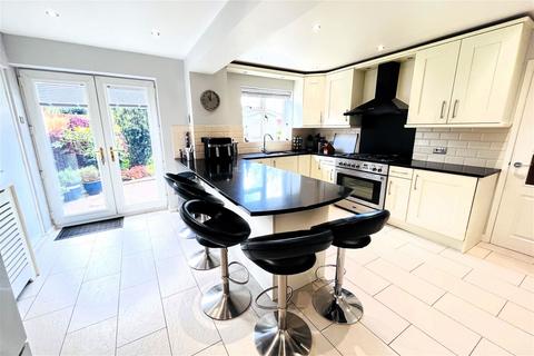 5 bedroom detached house for sale, Holsworthy Close, Nuneaton CV11