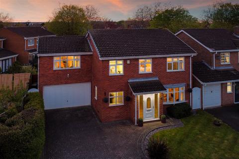 5 bedroom detached house for sale, Holsworthy Close, Nuneaton CV11
