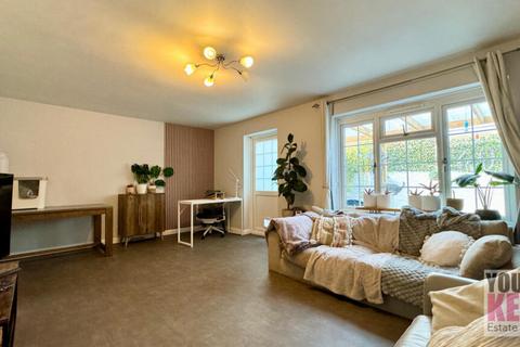 3 bedroom terraced house for sale, Millfield, Hawkinge, Folkestone, Kent CT18 7DQ