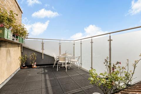 3 bedroom apartment for sale, Crediton Road, Queens Park, NW10