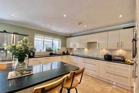 6 bedroom detached house for sale, The Meadows, Caerphilly CF83