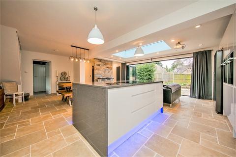 2 Bramley Close, Colchester, CO3 3RU