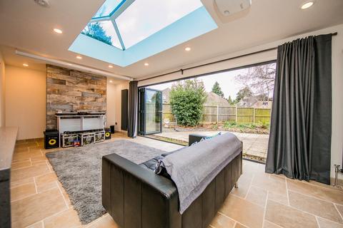 2 Bramley Close, Colchester, CO3 3RU