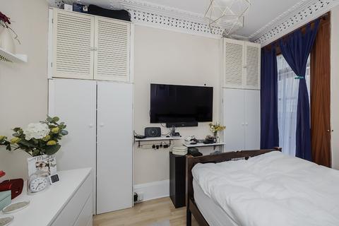 24 Cann Hall Road, London, E11 3HZ