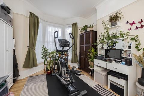 24 Cann Hall Road, London, E11 3HZ