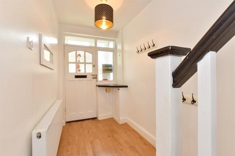 19 Bromley Road, Walthamstow, London, E17 4PR