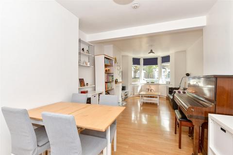 19 Bromley Road, Walthamstow, London, E17 4PR