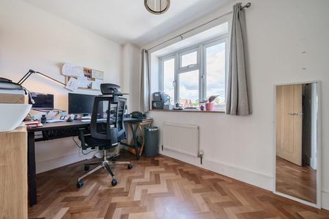 3, Holtspur Court Heath Road, Beaconsfield, HP9 1DB