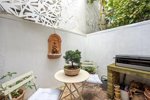 65a Warwick Way, London, SW1V 1QR