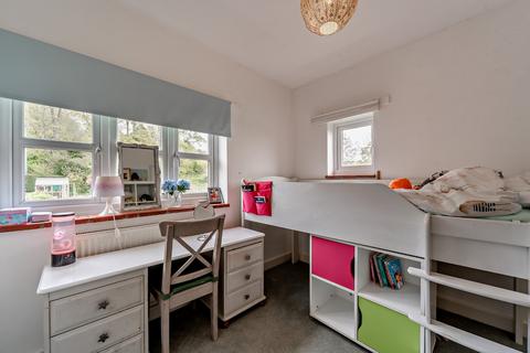 South Point Reading Road, Goring, Reading, RG8 0LL