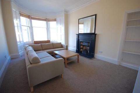 5 bedroom apartment to rent, Polwarth Gardens, Edinburgh EH11