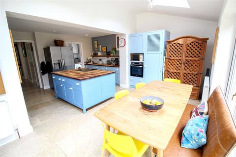 4 Bowles Road, Swindon, SN25 4ZN