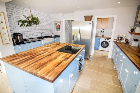 4 Bowles Road, Swindon, SN25 4ZN