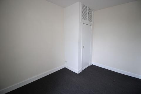 1 bedroom flat to rent, Holmhead, Kilbirnie KA25