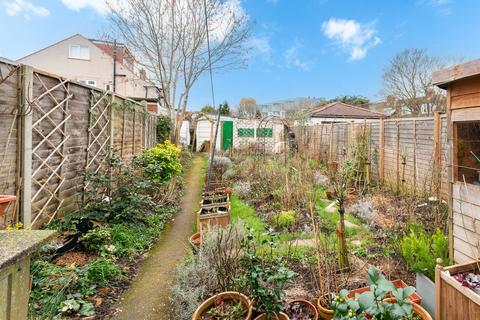 37 Rose Walk, West Wickham, BR4 0RW