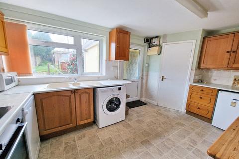 2 bedroom flat for sale, Bradpole