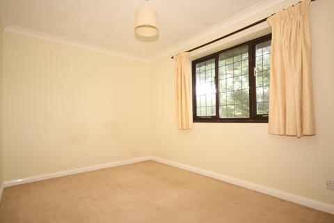 2 bedroom flat for sale, Bridge Barn Lane, Woking GU21