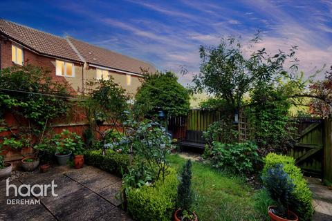 3 bedroom terraced house for sale, Jentique Close, Dereham