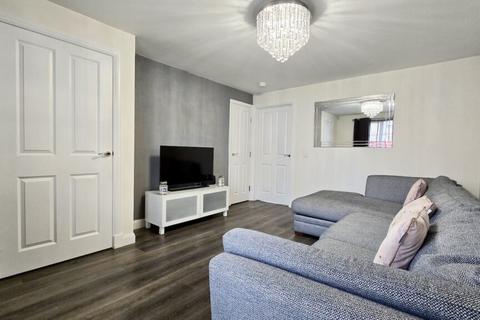 21 Ailsh Crescent, Glasgow, G33 1BL