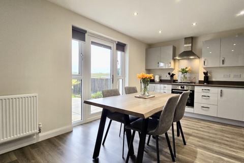 21 Ailsh Crescent, Glasgow, G33 1BL