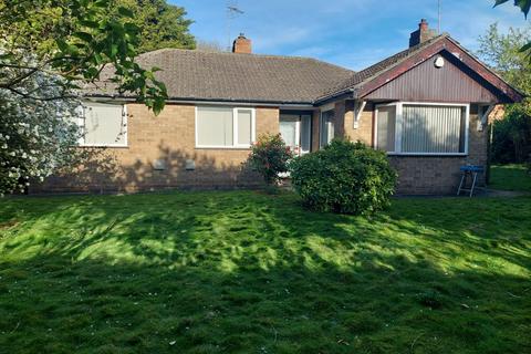 4 bedroom detached bungalow for sale, Lyndhurst Close, Doncaster DN8