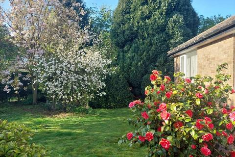 4 bedroom detached bungalow for sale, Lyndhurst Close, Doncaster DN8