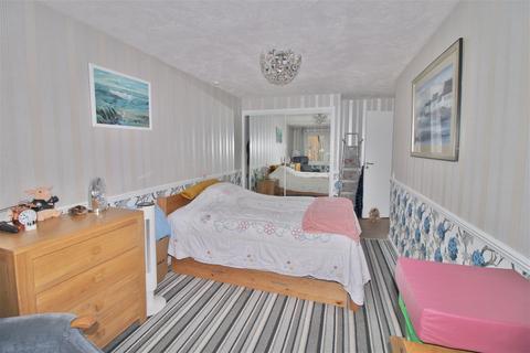 1 bedroom flat for sale, The Spinney, Swanley, BR8