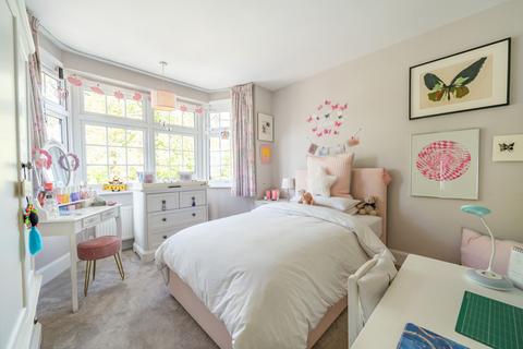 27 Stuart Crescent, Croydon, CR0 8QP