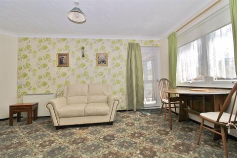 1 bedroom retirement property for sale, The Spinney, Swanley, BR8
