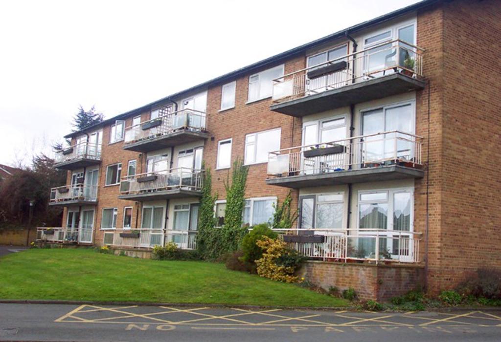 Rectory Road, Sutton Coldfield B75 1 bed flat £750 pcm (£173 pw)