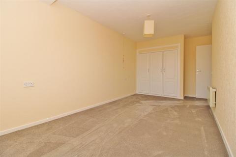 1 bedroom retirement property for sale, The Spinney, Swanley, BR8