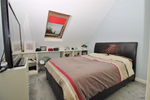 1 bedroom flat for sale, London Road, Farningham, DA4