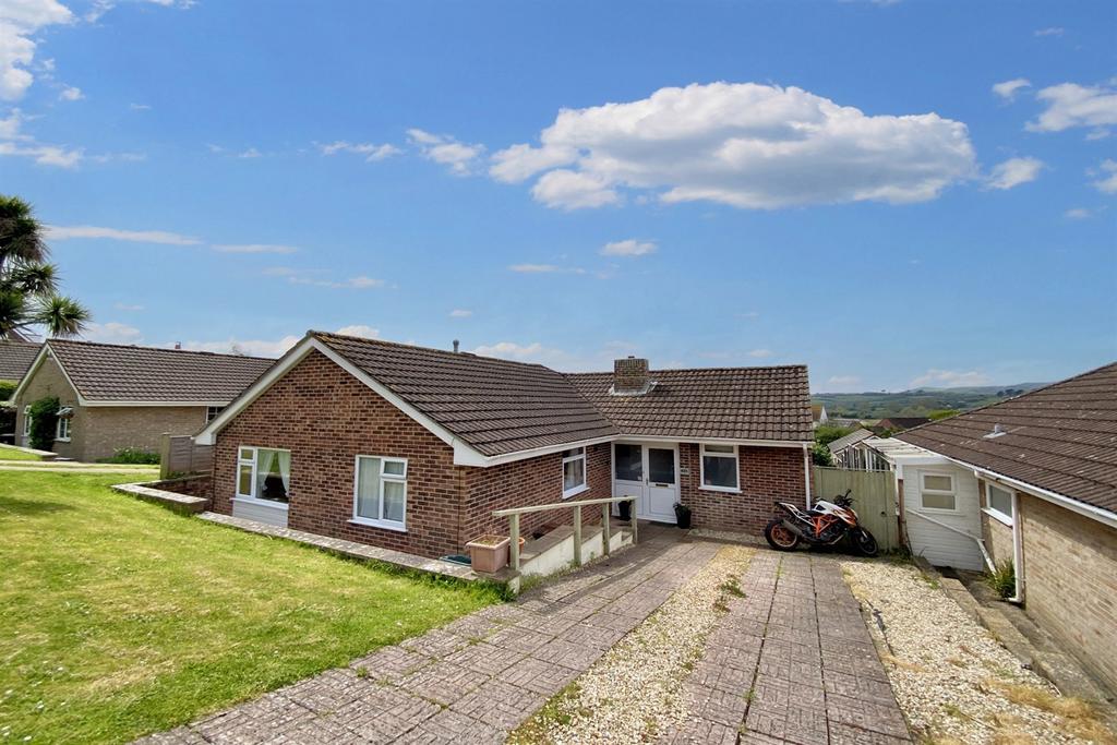 Bridport 4 bed detached bungalow for sale £550,000