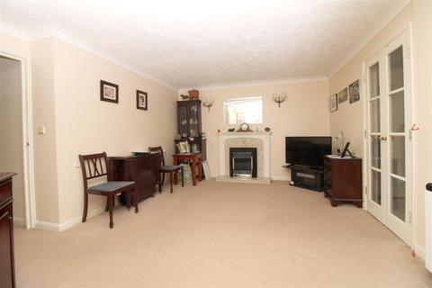 2 bedroom retirement property for sale, Oakleigh Close, Swanley, BR8 7WP