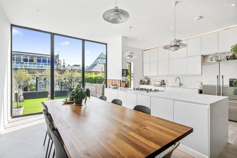 15 Ravenscourt Avenue, London, W6 0SL