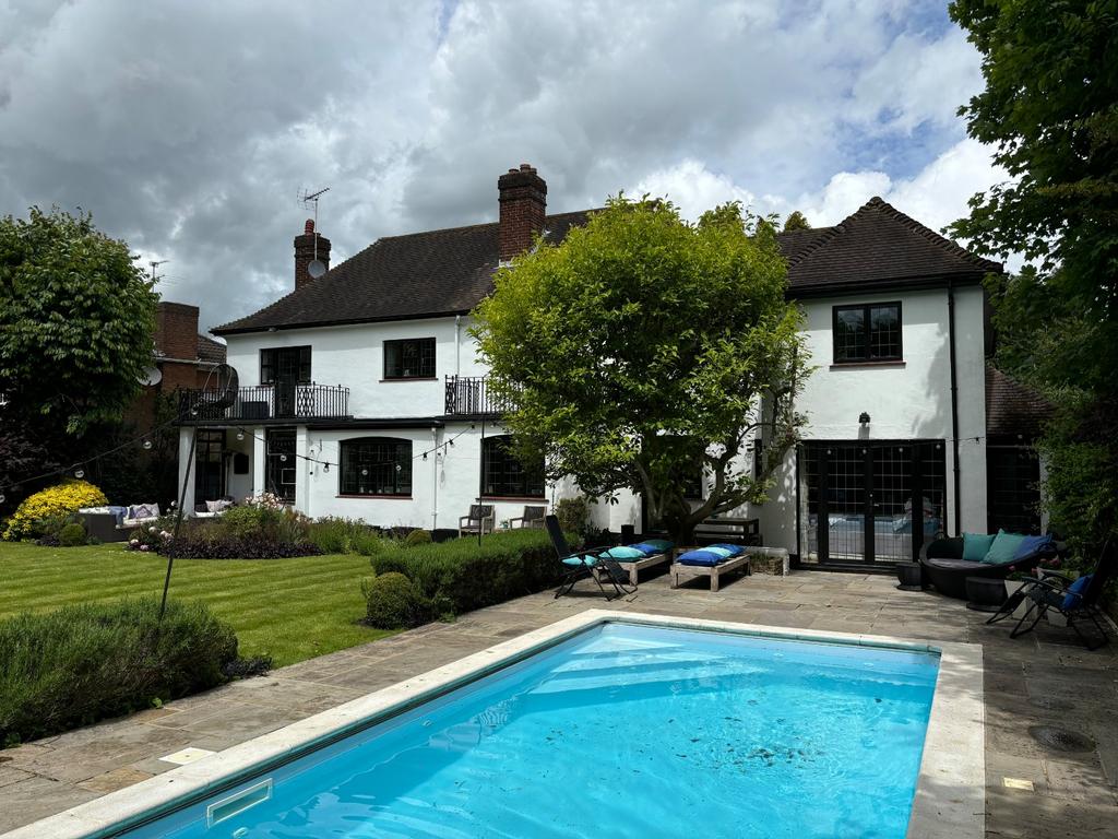 Chorleywood Road, Rickmansworth... 6 bed detached house for sale £
