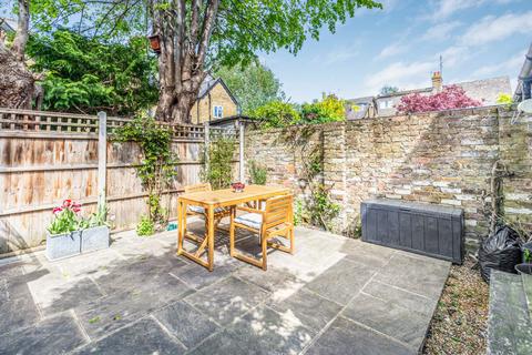 1 bedroom apartment to rent, Royal Road, Teddington, Middlesex, TW11