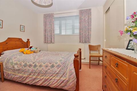 63 Pinks Hill, Swanley, BR8 8NN