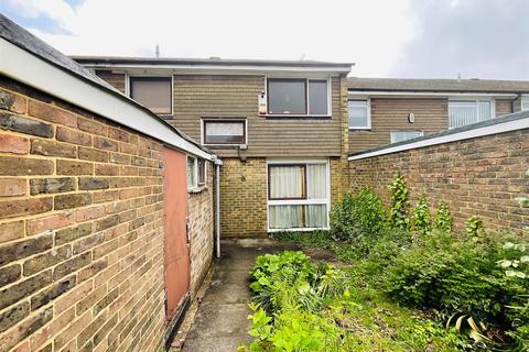 3 bedroom terraced house for sale, Ditchling Hill, Crawley, West Sussex
