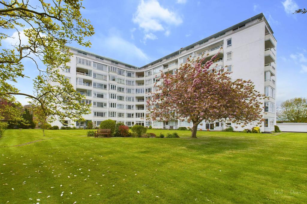 Compton Place Road, Eastbourne 3 bed apartment for sale £495,000