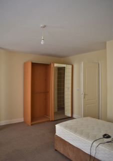 2 bedroom flat to rent, Albert Court, Ramsgate, CT11